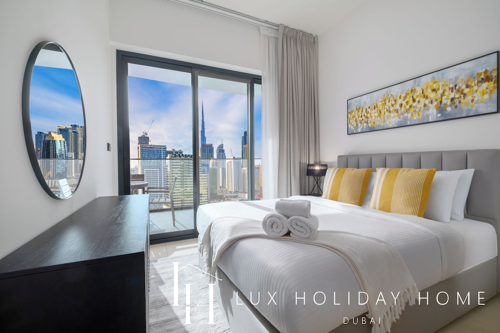 LUX The Modern Binghatti Canal Suite 3