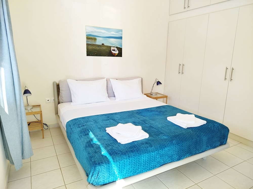 Two Bedrooms House Near Athens Airport
