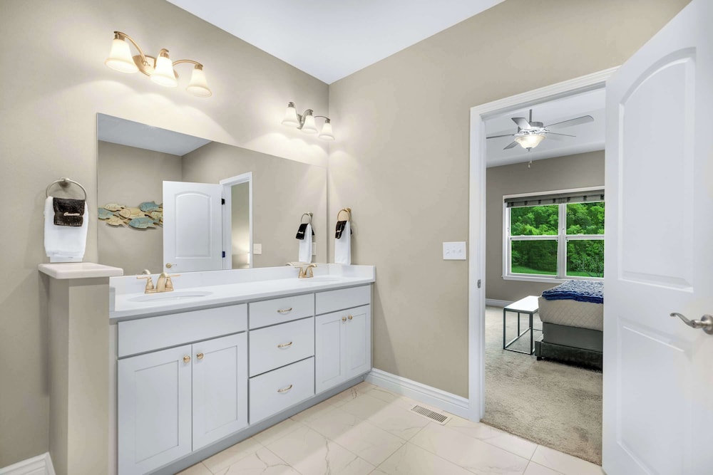 Fairway Lake Retreat