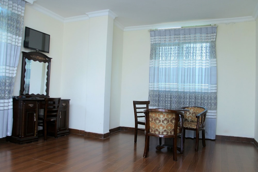 Bnow Hotel