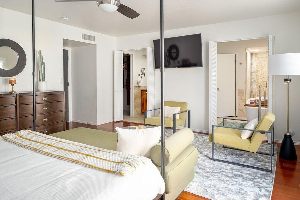 Redfield - Colorful Ranch Home - Must Visit, 사진 20
