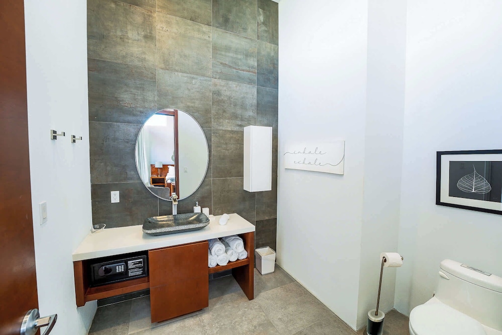 Family Oceanside Vacation Villa Hotel Amenities v8