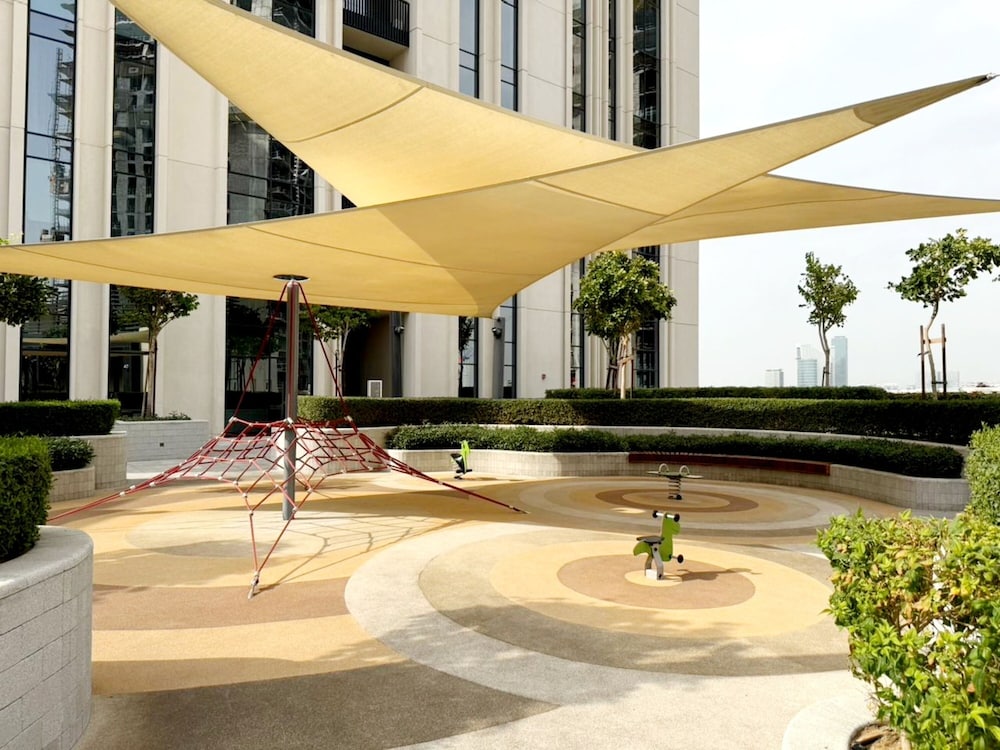 Luxury 2BR at Harbour Gate