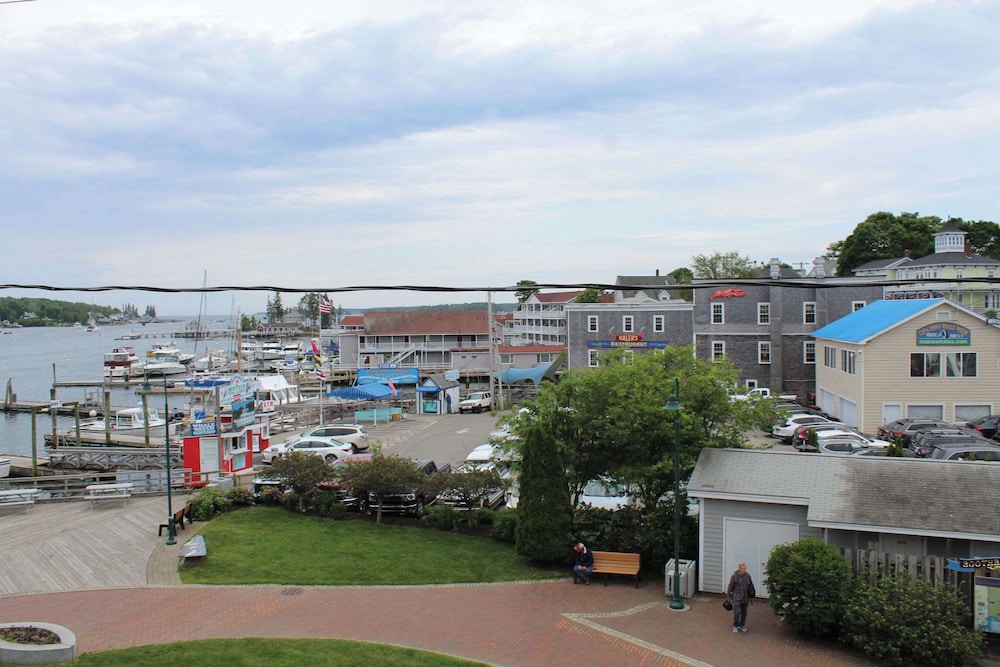 Fishermans Wharf Inn