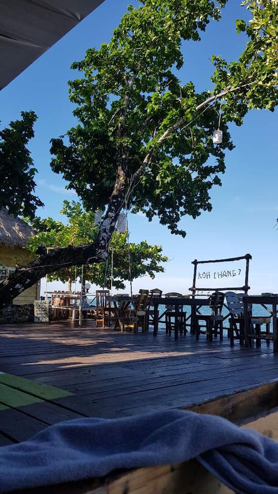 Kohchang 7 seaview bungalow