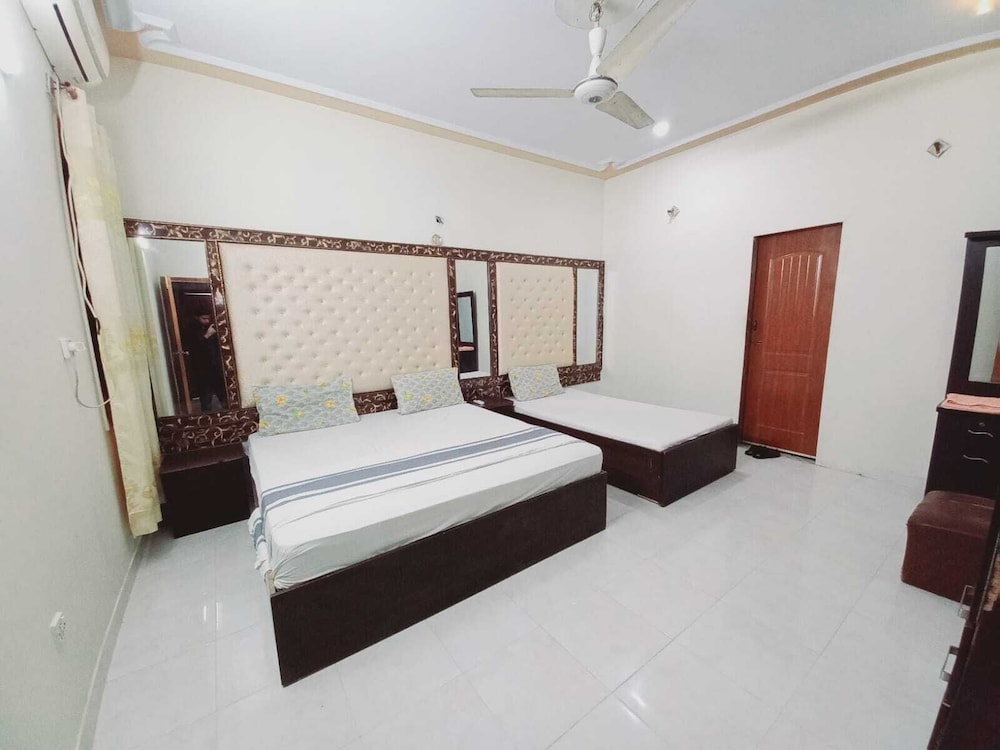 Cosy Inn Guest House Karachi view 5