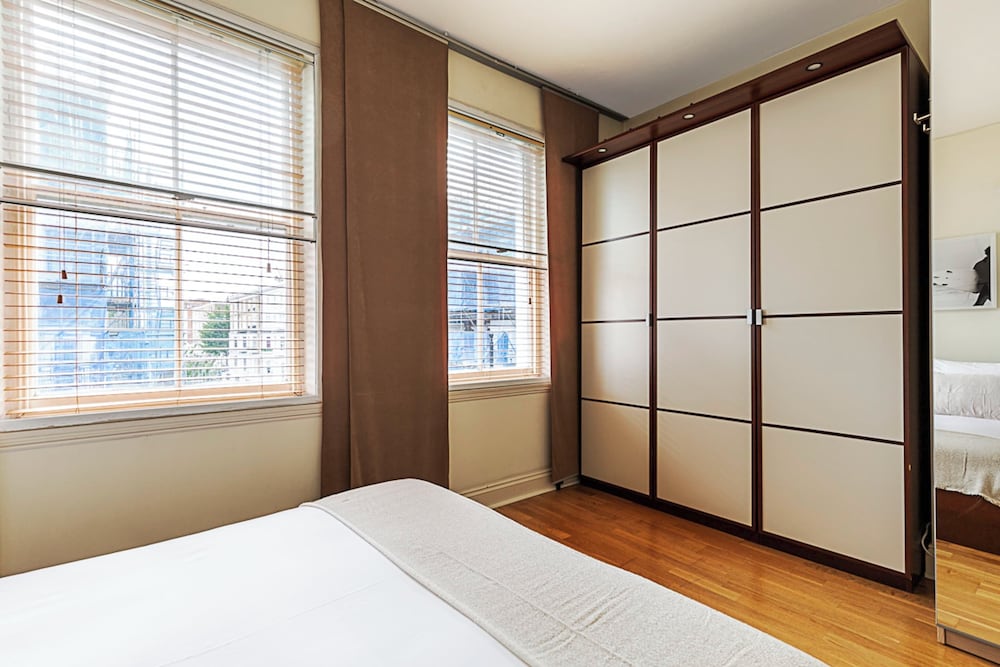Charming One-bedroom Gem in Earls Court