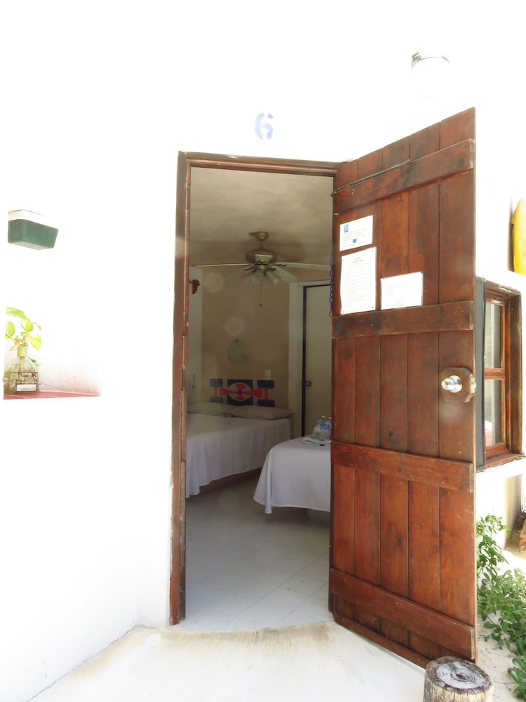Acamaya Reef Cabanas - Caravan Park