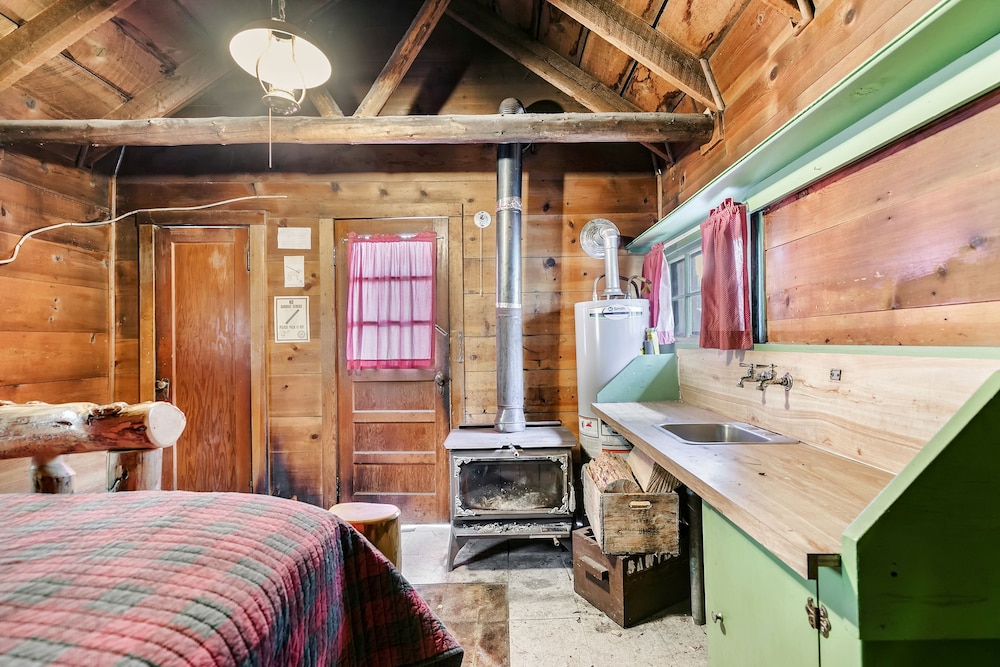 Sawtooth Lodge