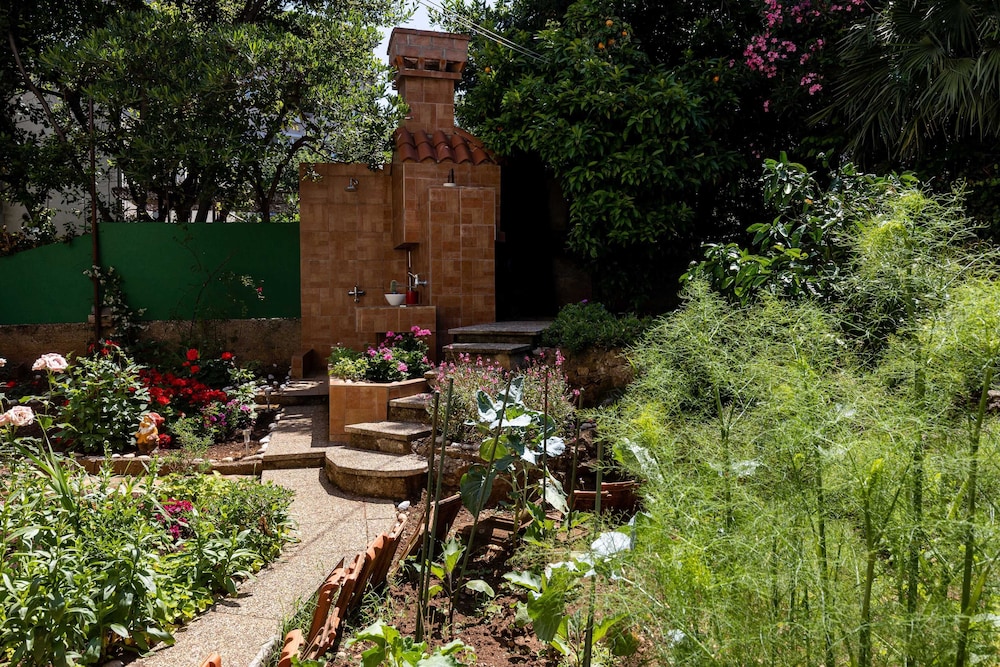 Garden Vista Apartment