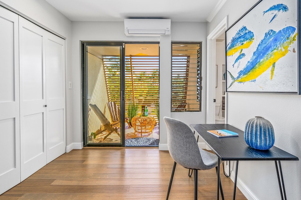 Luxurious & Spacious Ocean Vistas view 3