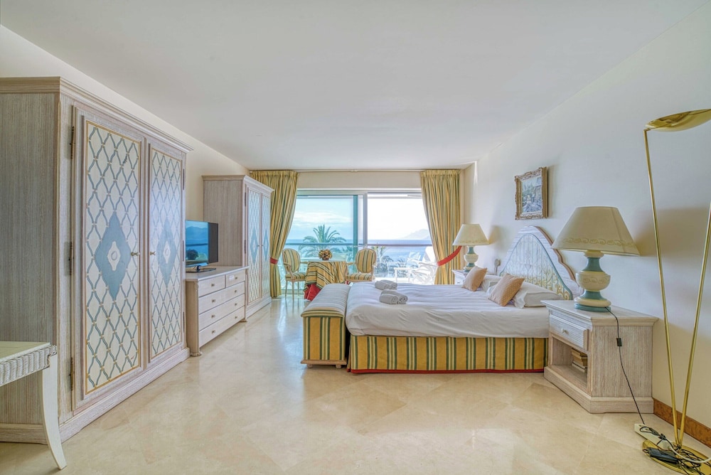 Apartment 60sqm on the Croisette - Balcony With sea View view 3
