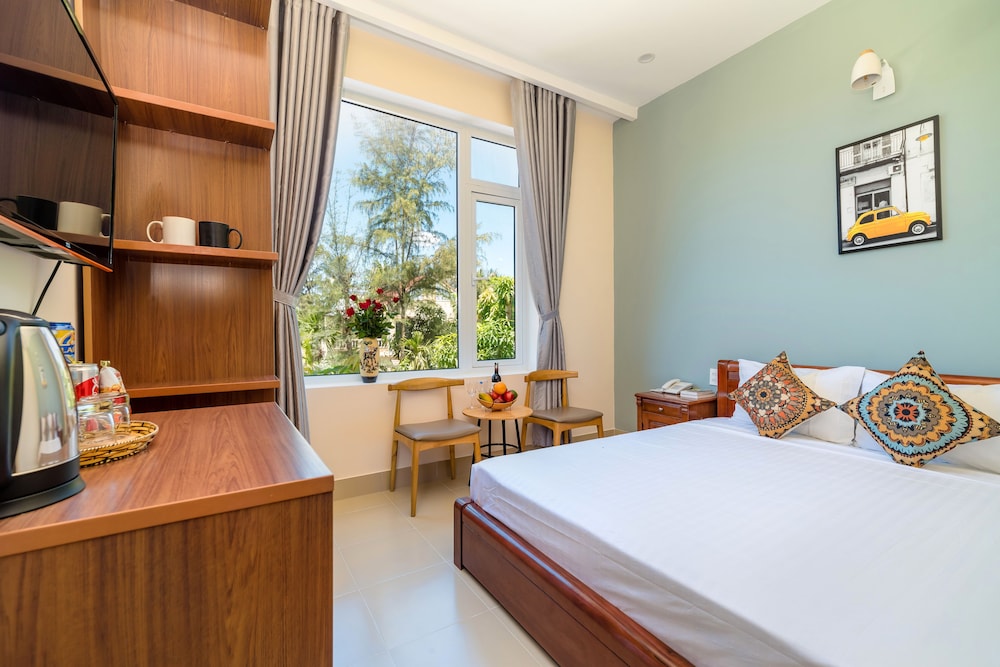Golden Walls Homestay