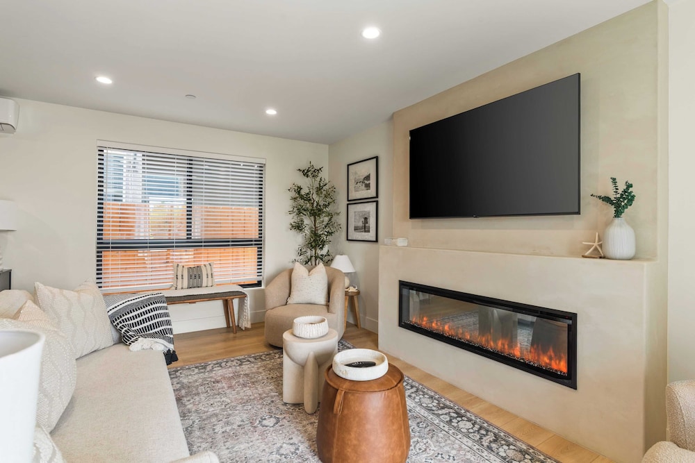Point View Luxe by Avantstay 5BR Coastal Stay w/ En-suites & Kitchen