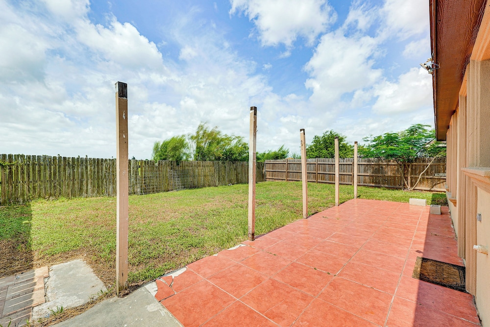 4 Mi to Dtwn Brownsville: Family Home w/ Yard!