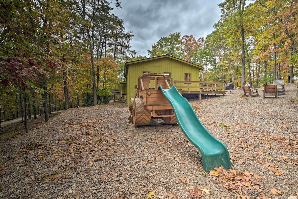 1 Mi to Raystown Lake: 'wyatt Earp Cabin' w/ Deck! view 2