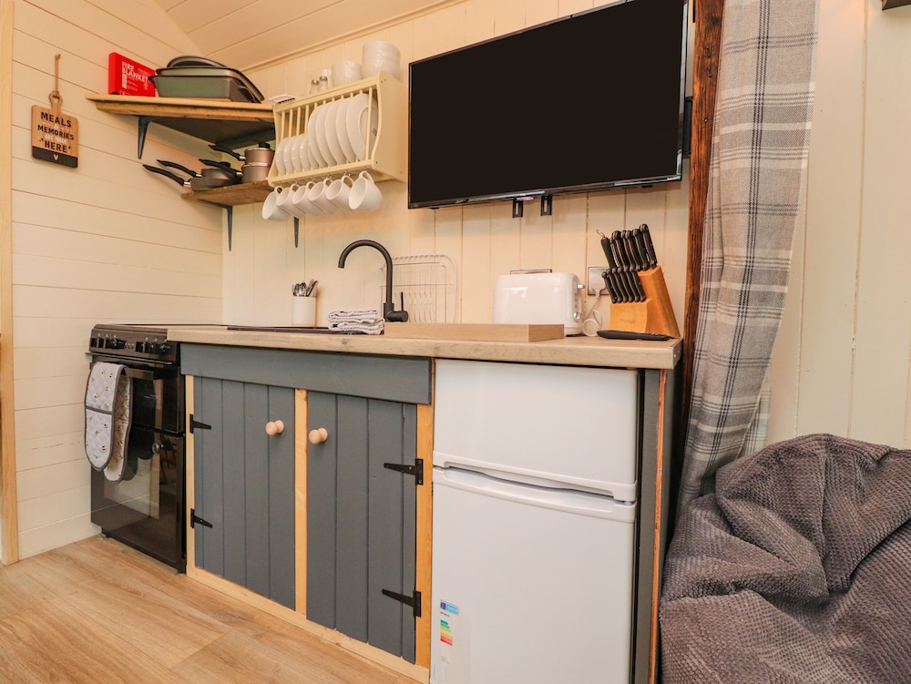 Hillcrest Shepherds Hut