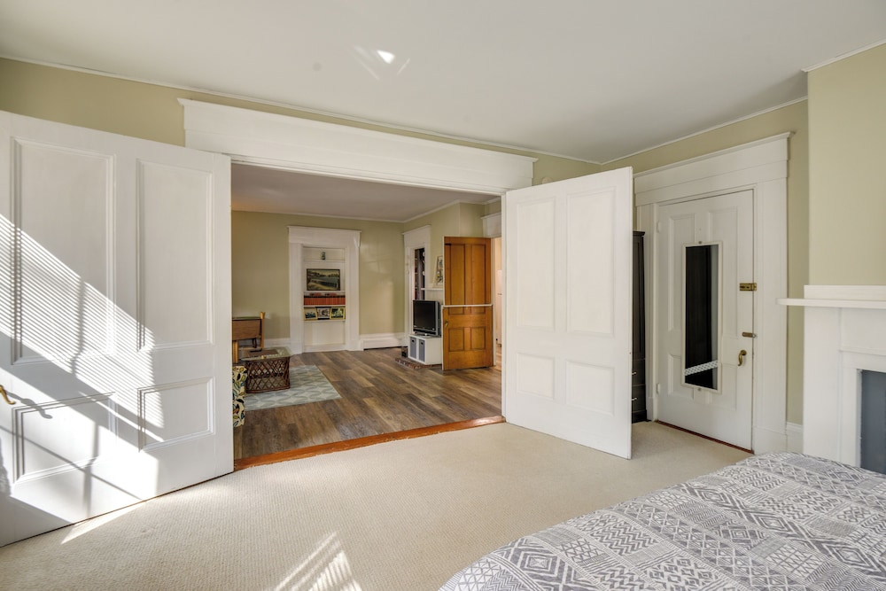 Kennebunk Apartment w/ Local Beach Access! - Property Image 24