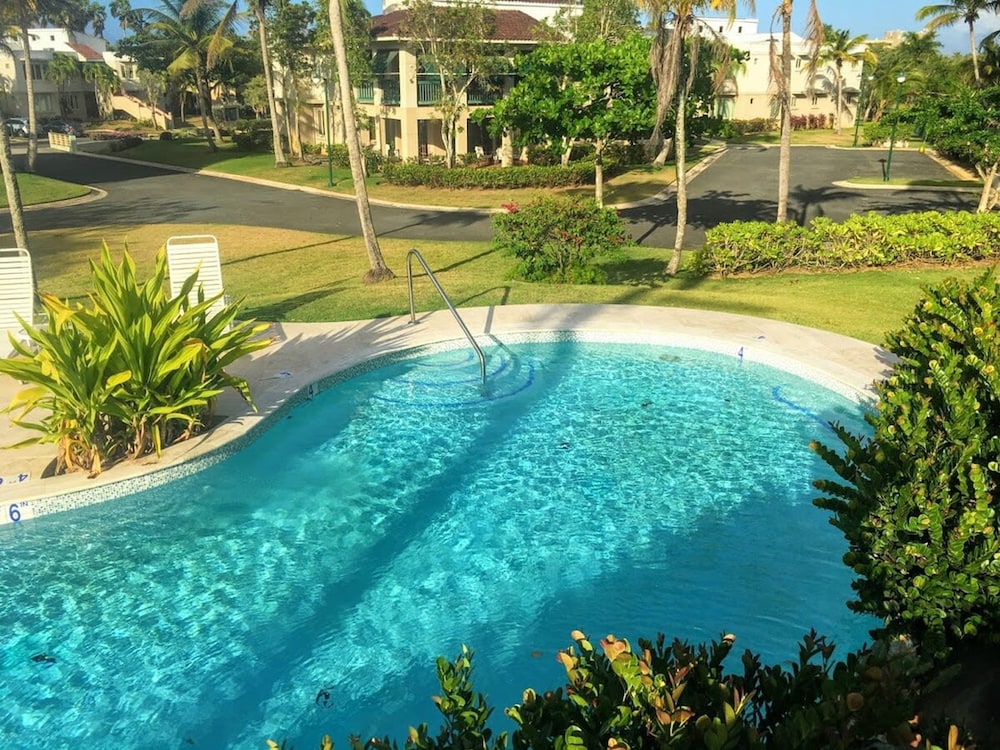 Family Villa Oleana Waterviews Oceanfront With Water and Generator