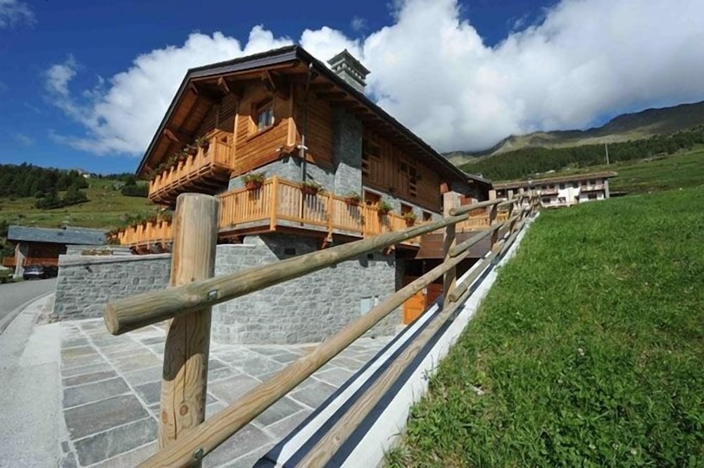 Gresil Residence