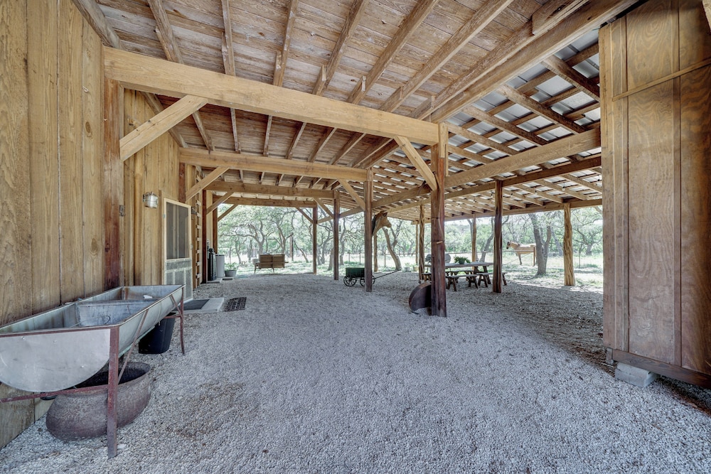 Swim, Hike & Unwind: Serene Hill Country Retreat