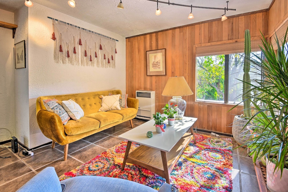 Cozy California Abode Near Malibu Beaches! view 2