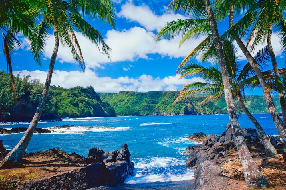 2BR/2BA Oceanfront Condo in Maui Sunset