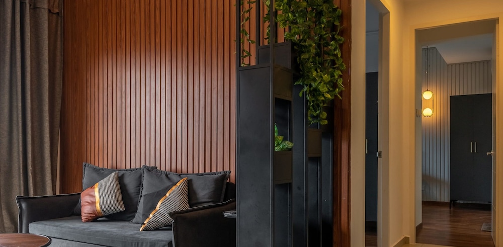 Reizz Residence by Plush