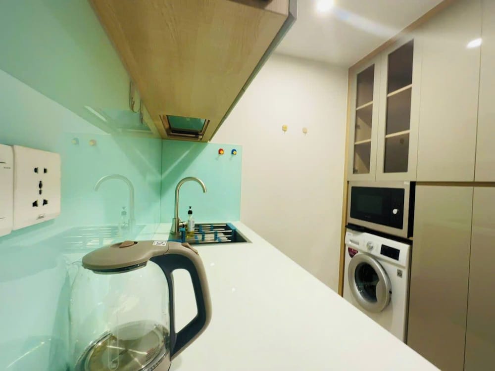 Gold Coast Balcony Serviced Apartment