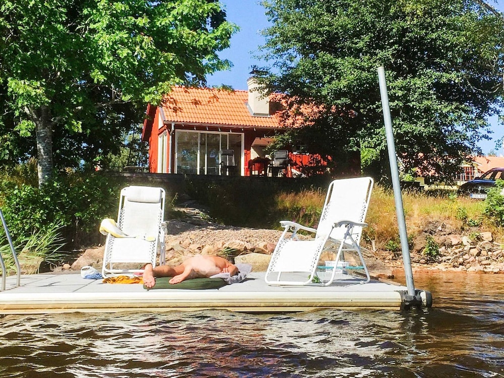 2 Person Holiday Home in Bello-by Traum