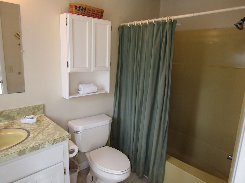 Sugar Mountain Drive 1866 6 Bedroom Home by RedAwning