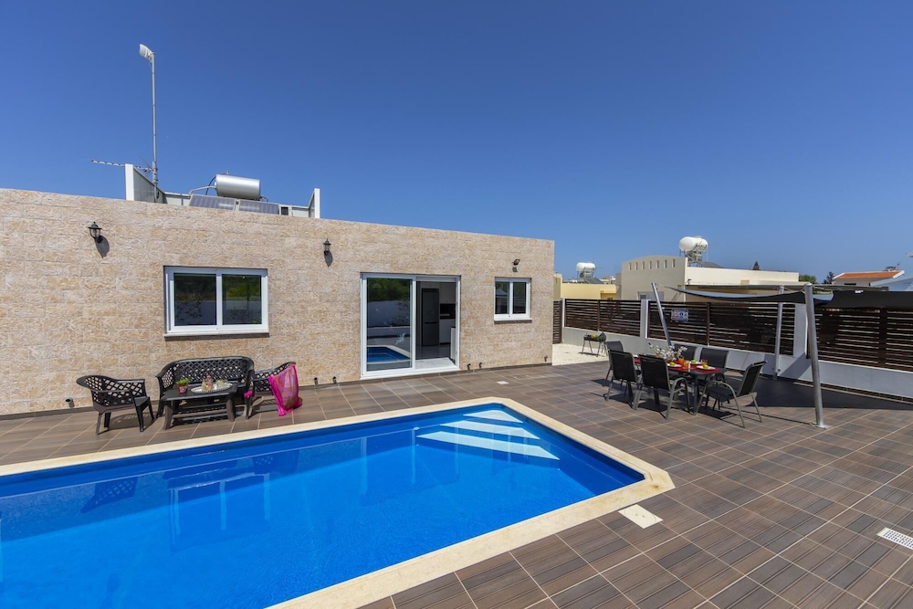 Protaras Villa Golden Dream
