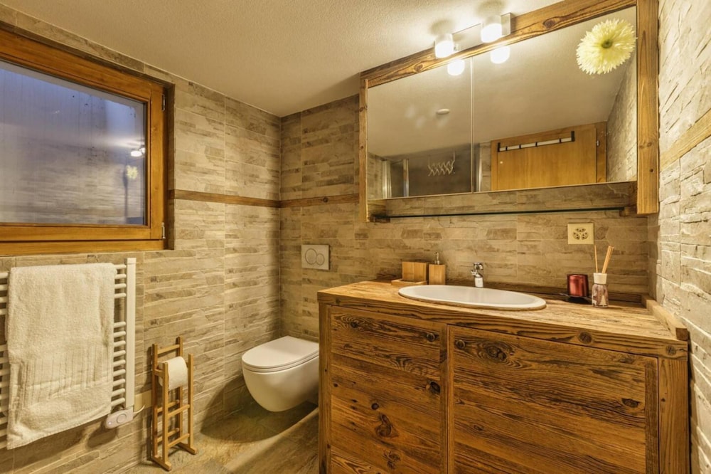 Beautiful Apartment Under Owners Chalet