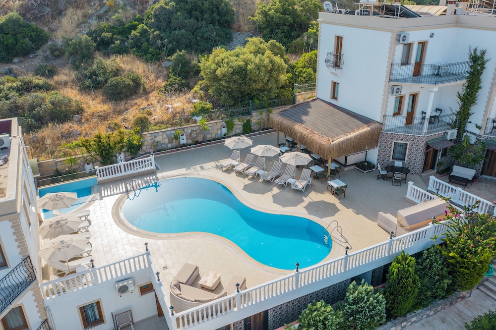 Queen Boutique Hotel - Image 8