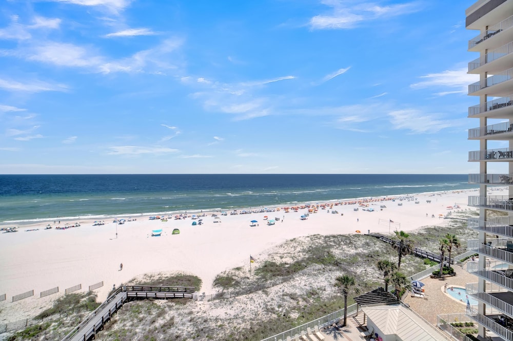 Pelican Pointe 805