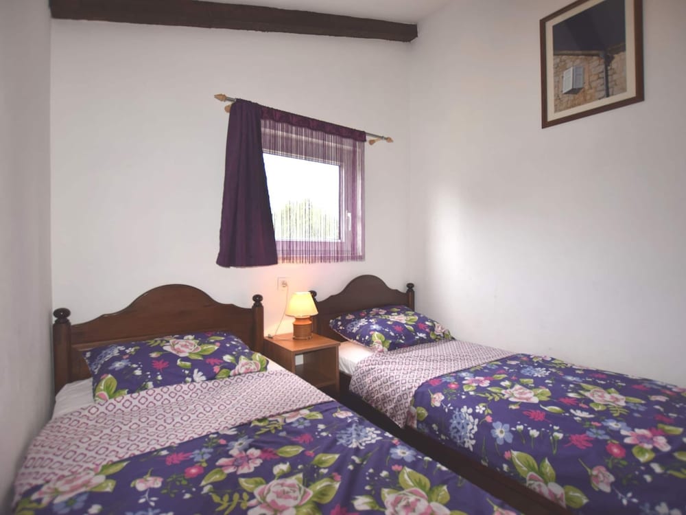 Holiday Home in Banjole Near the Sea view 4