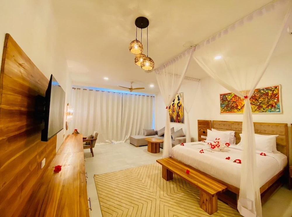 Royal Mandarin Hotel & Resort