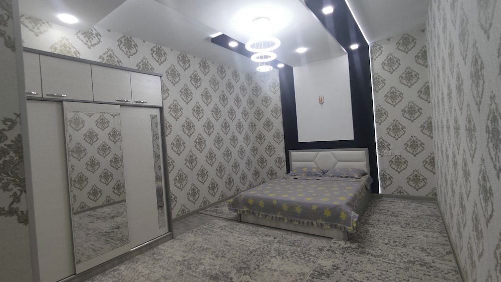 Everest Guest House