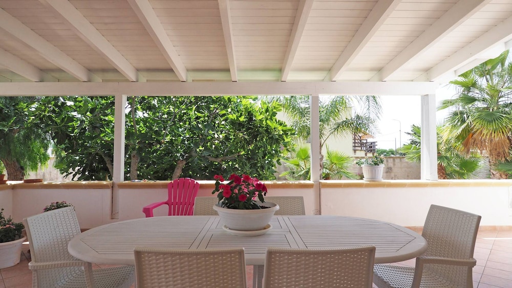 Villa Bellavista 8 Guests 3 Bedrooms by the sea