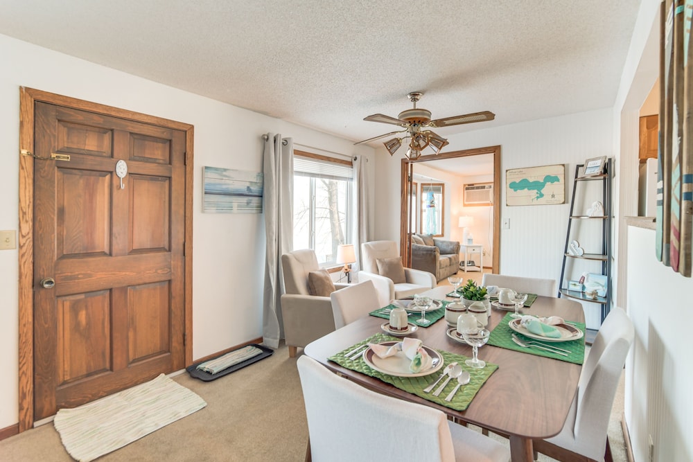 Lakefront Pelican Rapids Cabin w/ Boat Dock!