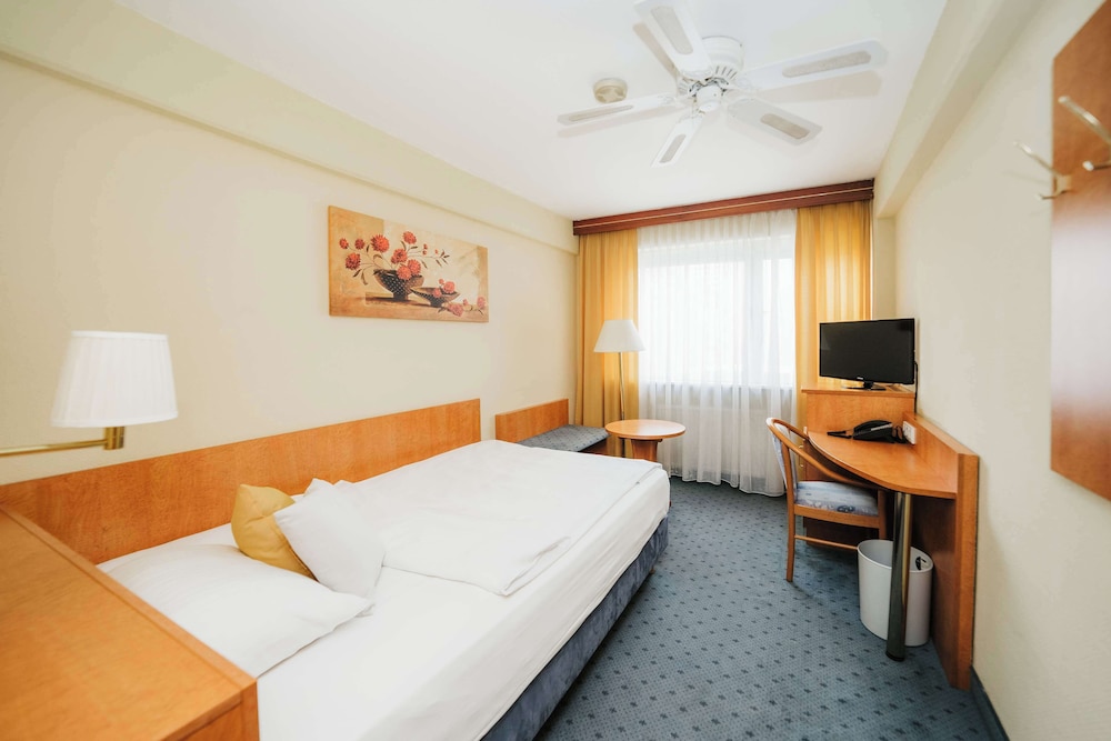 Frankfurt Vacations - Savoy Hotel Frankfurt - Property Image 45