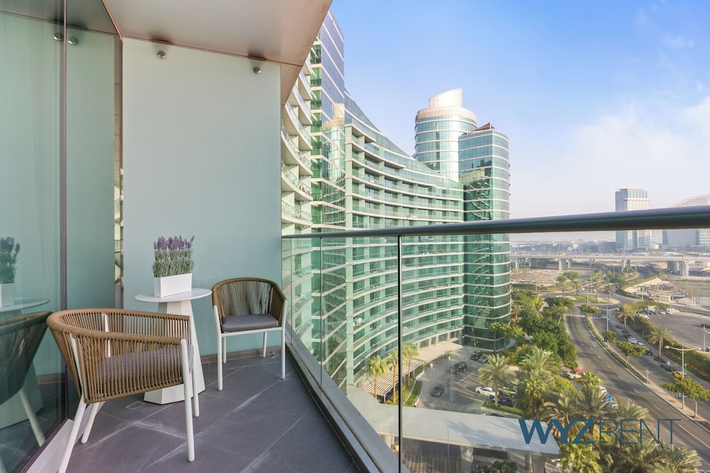 Creekside Haven 2BR Marsa Plaza DFC