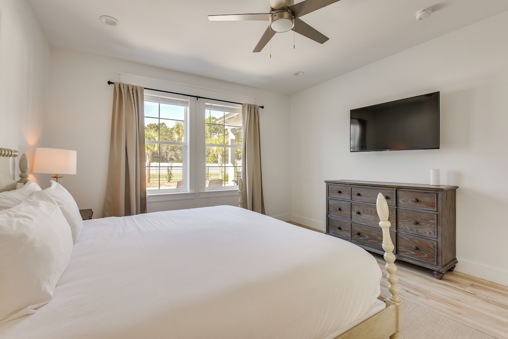 Walk to Pier: Modern PCB Getaway w/ Private Pool!