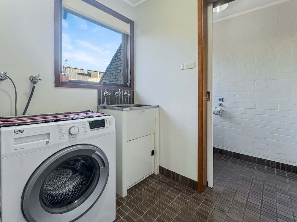 'broulee Break' -2-bed Beach House With Games Room