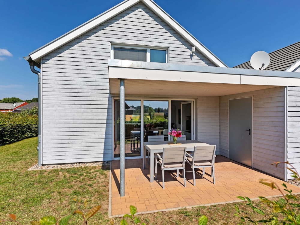 Charming Holiday Home in Zierow Near Seabeach