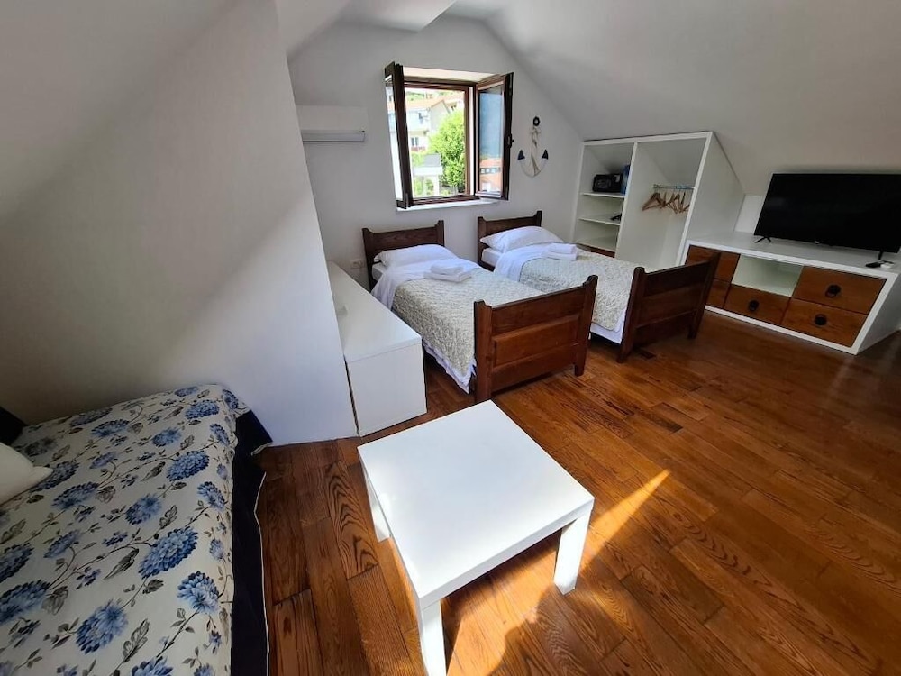 Filip Deluxe Rooms