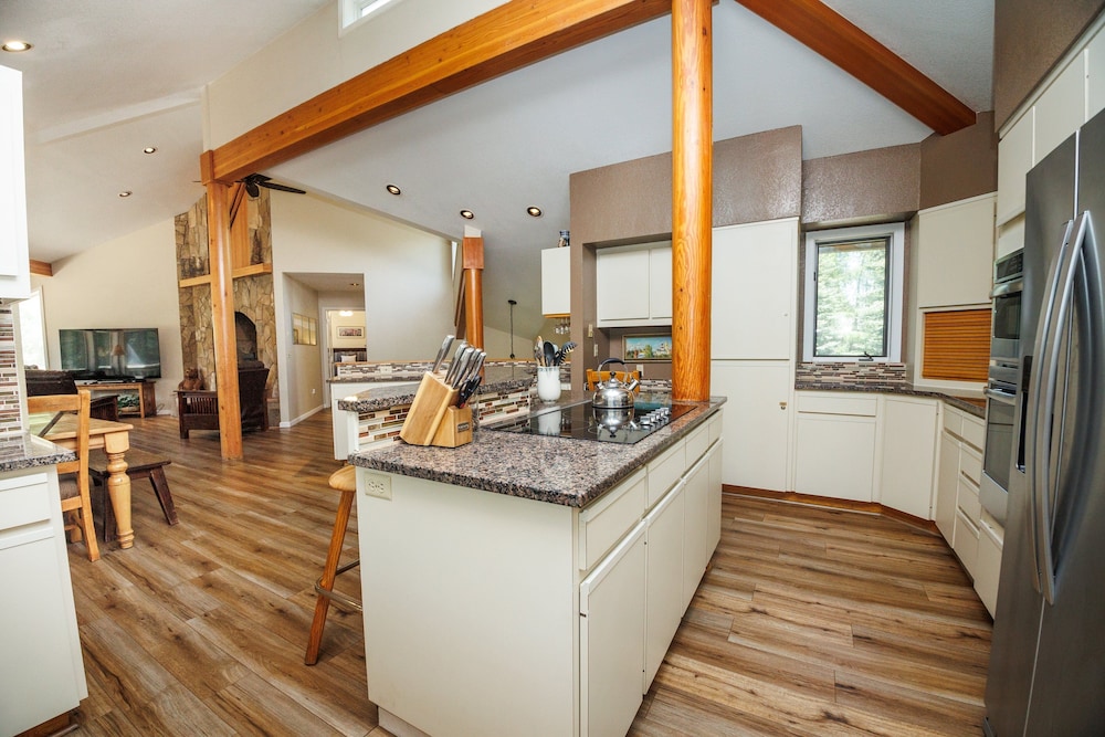 Tan Oak 15 4 Bedroom Home