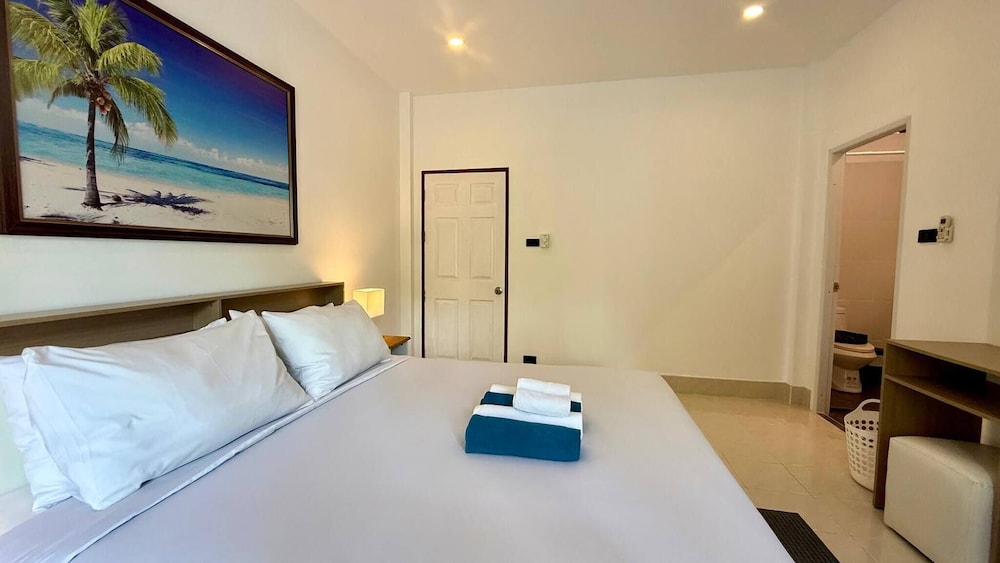 Valley 41 - 2 bdr Private Villa Near Phuket Town
