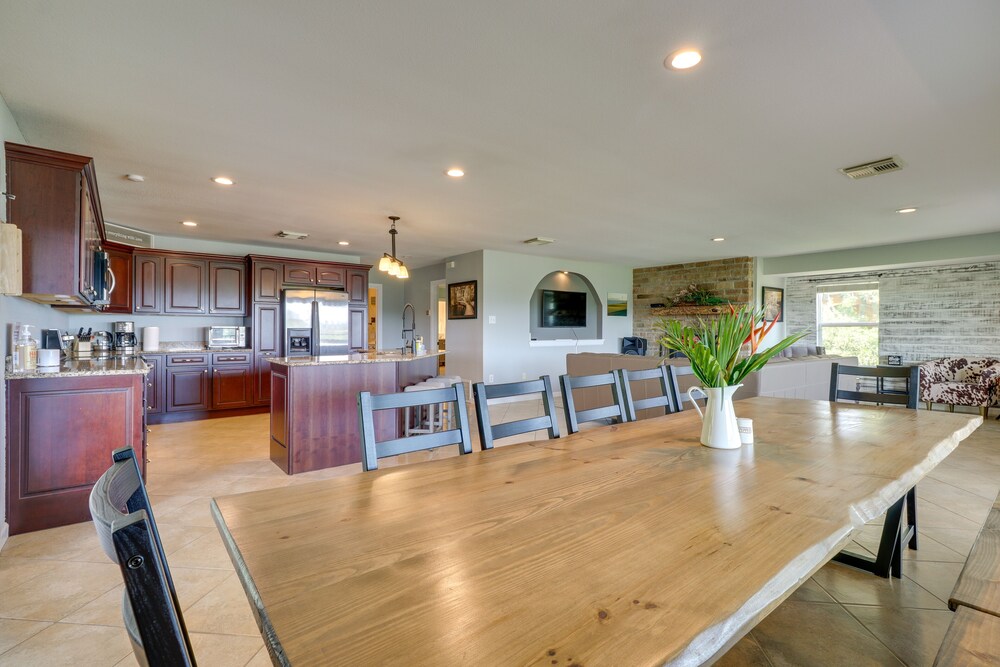 Waterfront Spicewood Home: Deck, Fire Pit Grill - Property Image 89