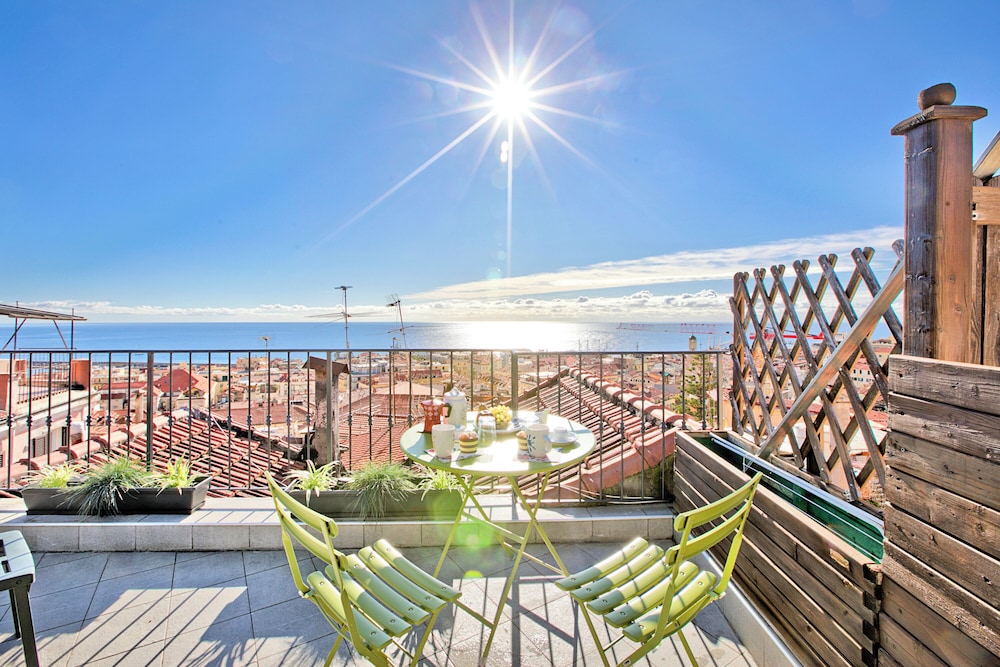 Un Terrazzo Nella Pigna